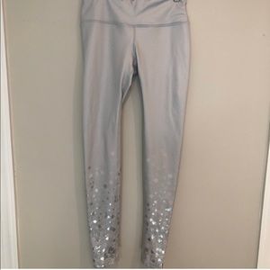 ALO Yoga Silver Foil Hem Light Gray Leggings